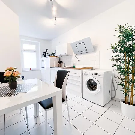 R&l Uhlandstrasse Apartment Leipzig