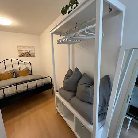 R&l Uhlandstrasse Apartment